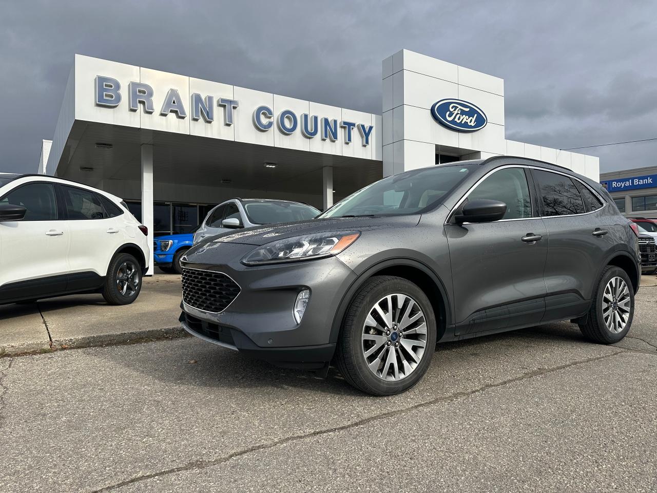 Used 2022 Ford Escape Titanium AWD for sale in Brantford, ON