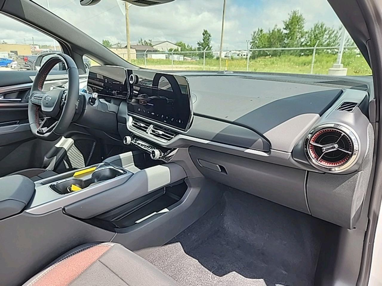 2025 Chevrolet Equinox EV RS Photo