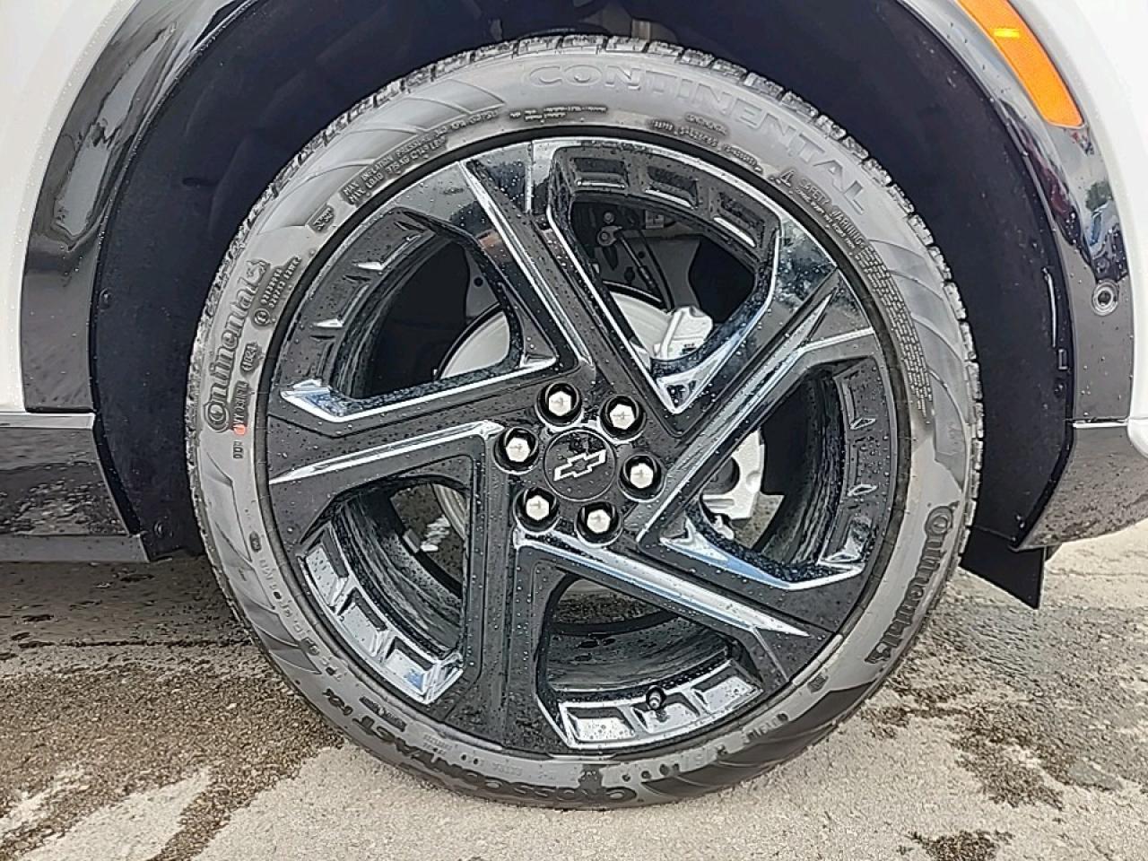 2025 Chevrolet Equinox EV RS Photo