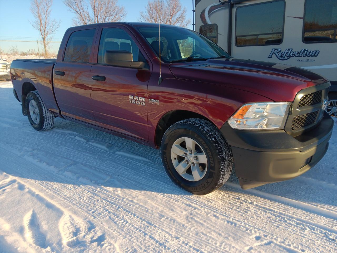 Used 2016 RAM 1500 ST, Crewcab, 5.7 Hemi, Remote start, Tonneau Cover for sale in Edmonton, AB