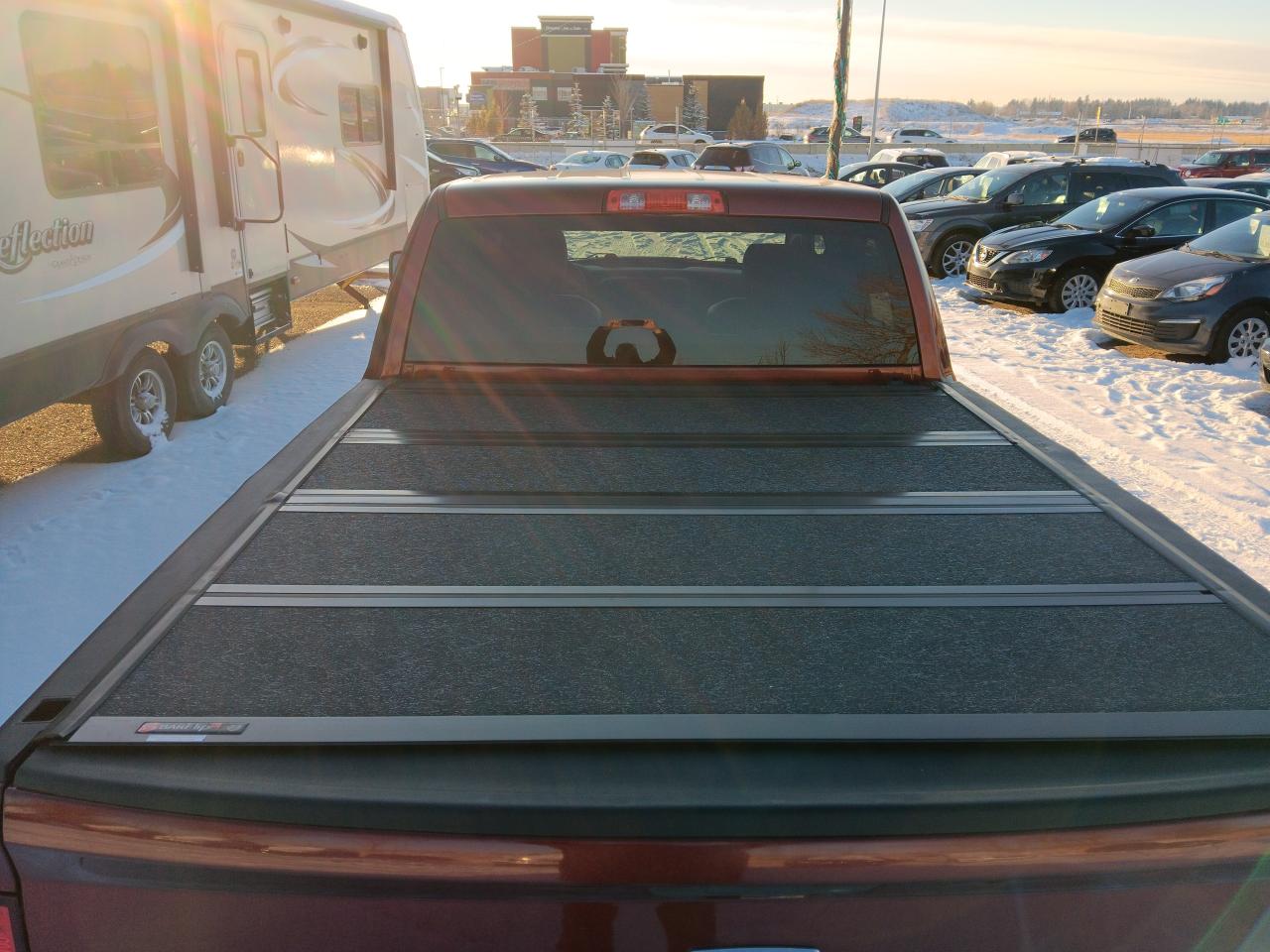 2016 RAM 1500 ST, Crewcab, 5.7 Hemi, Remote start, Tonneau Cover - Photo #9