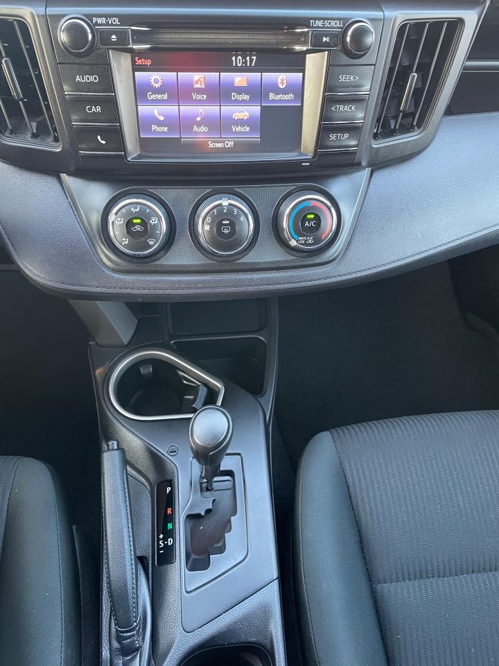 2016 Toyota RAV4 LE - Photo #7