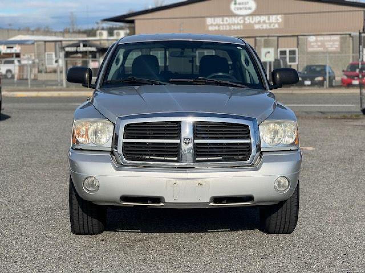 2005 Dodge Dakota Quad Cab 4WD SLT - Photo #5