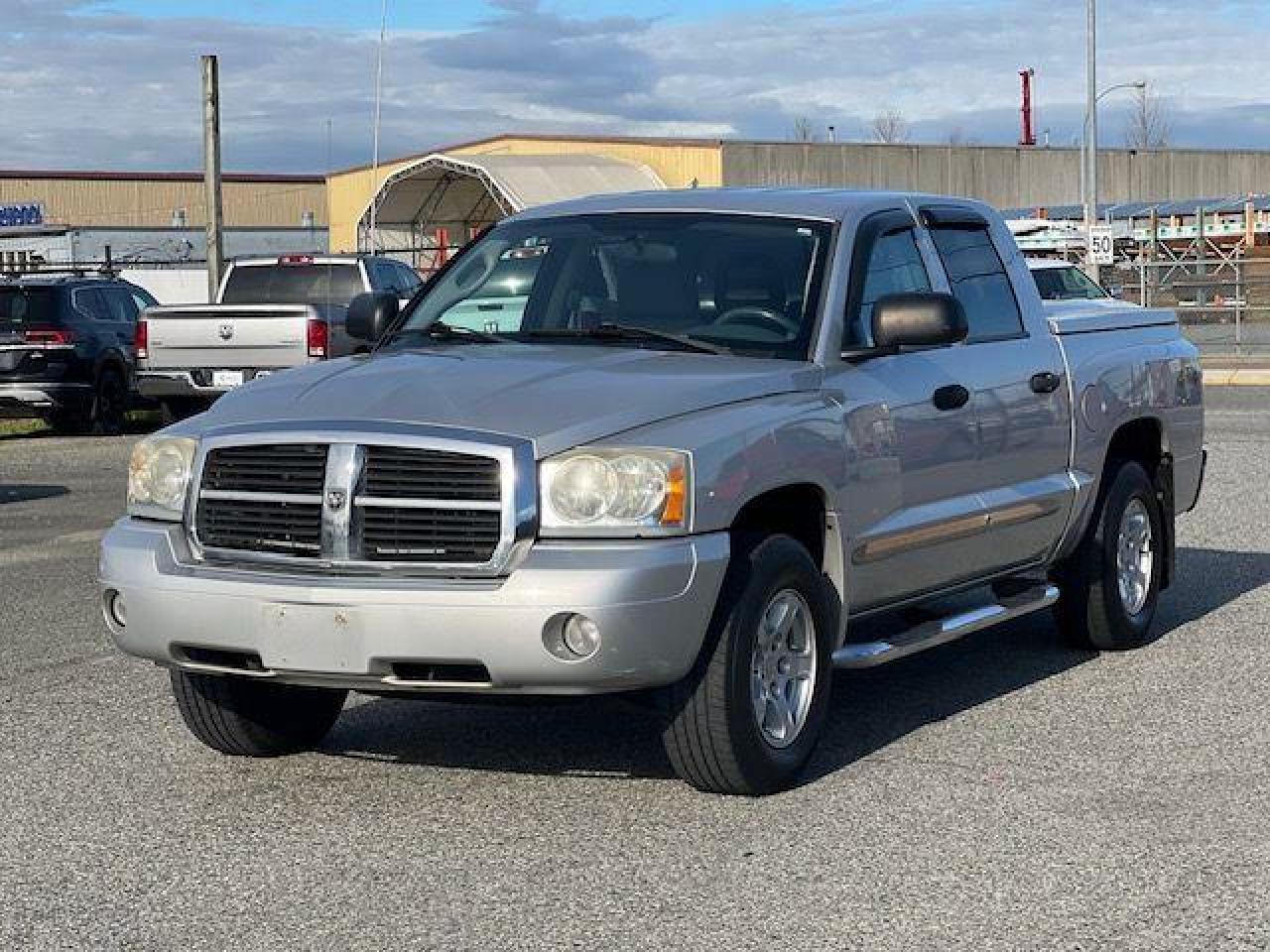 Used 2005 Dodge Dakota Quad Cab 4WD SLT for sale in Langley, BC