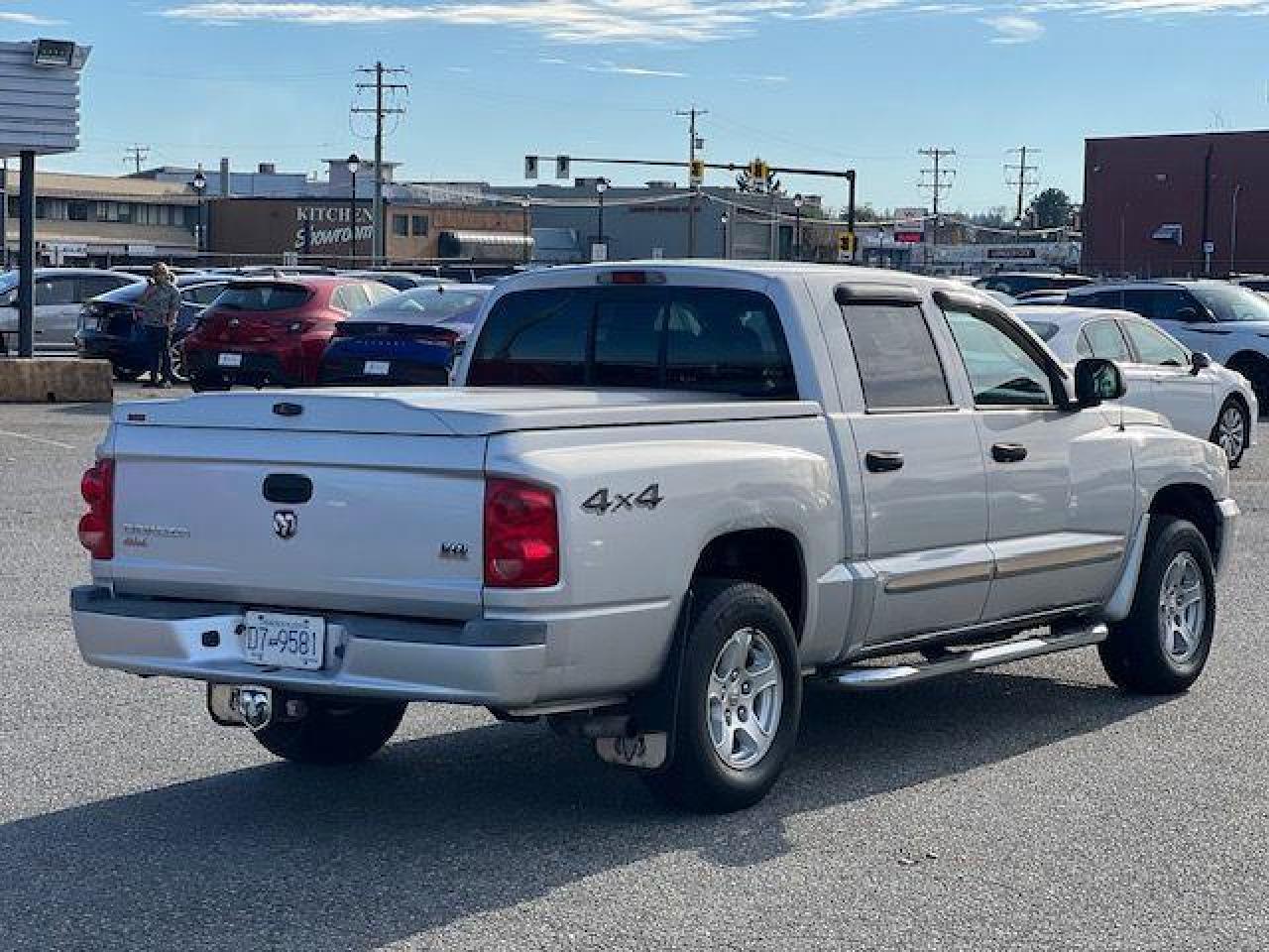 2005 Dodge Dakota Quad Cab 4WD SLT - Photo #6