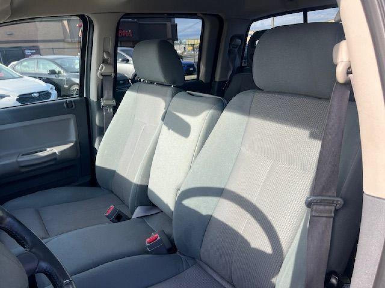 2005 Dodge Dakota Quad Cab 4WD SLT - Photo #11