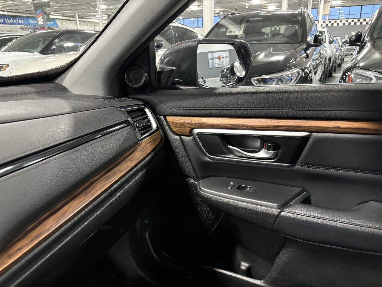 2017 Honda CR-V Touring|AWD|TURBO|NAV|WOOD|LEATHER|PANOROOF|+++ - Photo #18