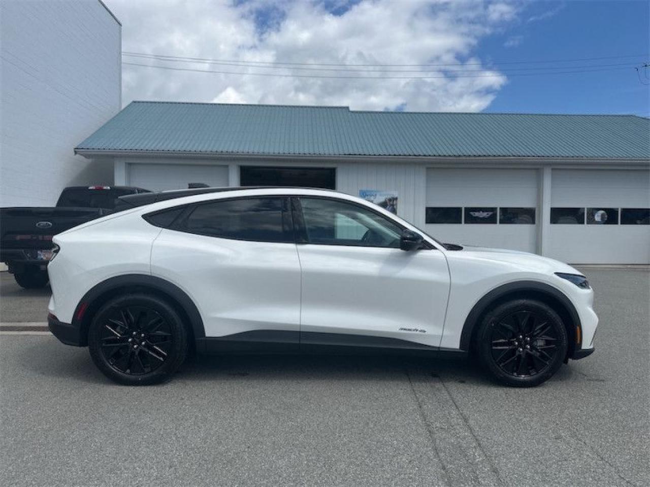 2025 Ford Mustang Mach-E Select AWD  - Activex Seats Photo5