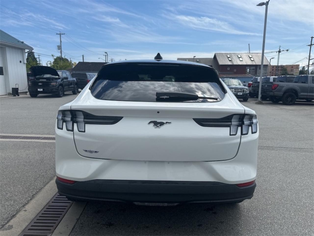 2025 Ford Mustang Mach-E Select AWD  - Activex Seats Photo3