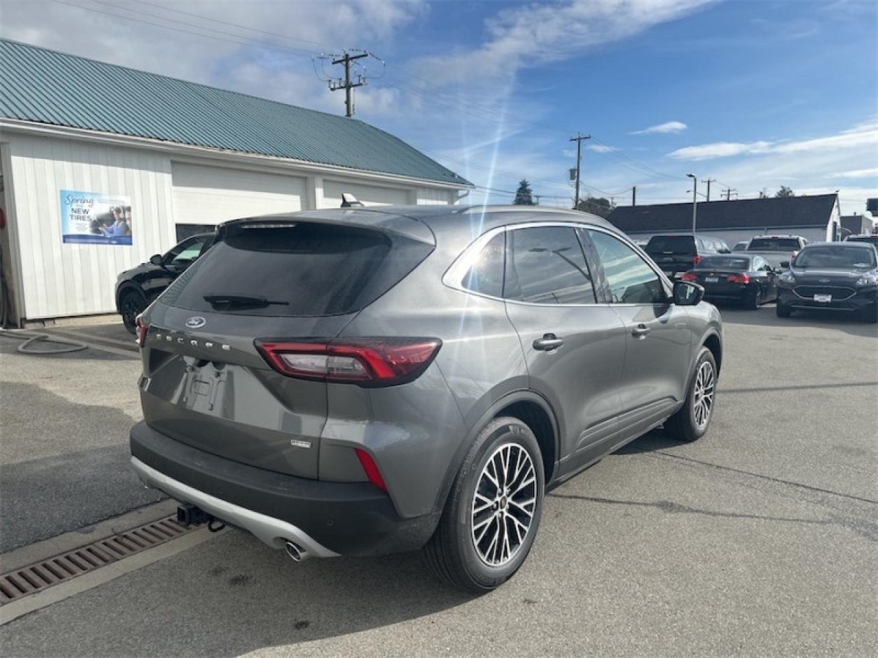 2025 Ford Escape PHEV  - Sunroof - Heated Seats Photo4