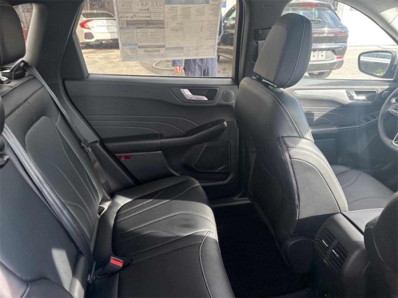 2025 Ford Escape PHEV  - Sunroof - Heated Seats Photo5