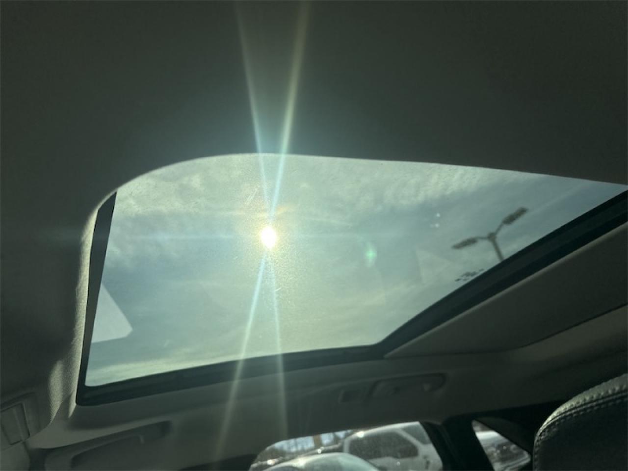 2025 Ford Escape PHEV  - Sunroof - Heated Seats Photo5