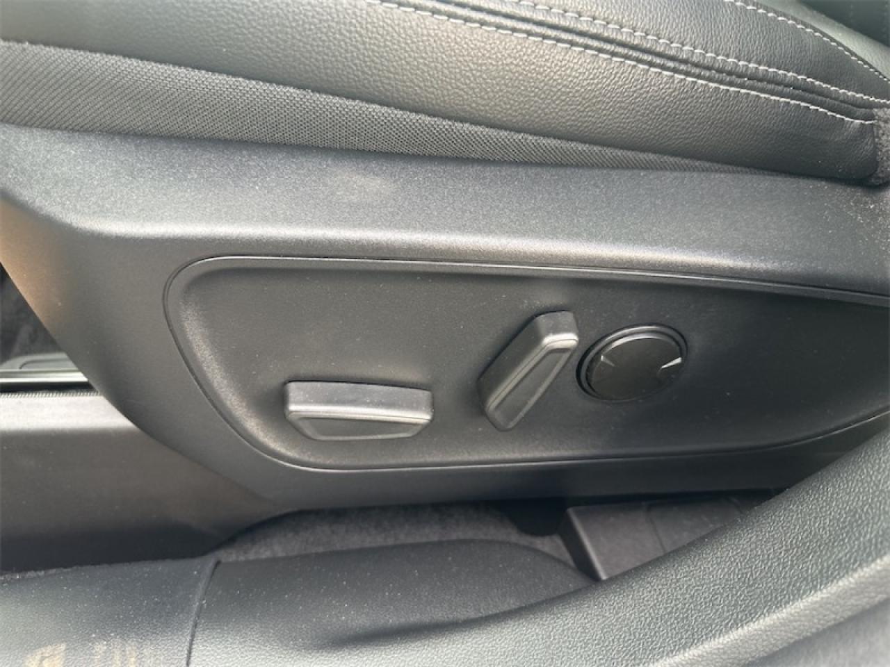 2025 Ford Escape PHEV  - Sunroof - Heated Seats Photo5