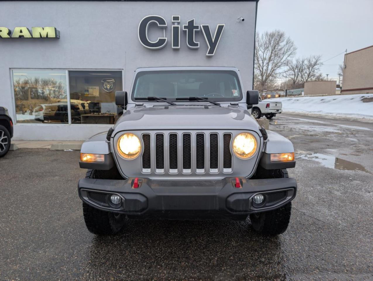 Used 2018 Jeep Wrangler 4 Door Sahara 4x4 for sale in Medicine Hat, AB