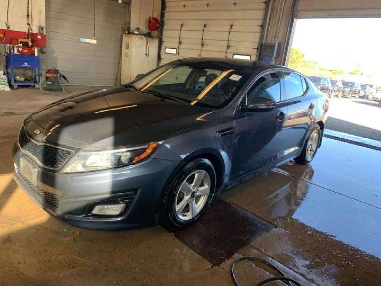 Used 2015 Kia Optima LX Moonroof, Heated Seats, Cruise Control, Bluetooth, Alloy Wheels & More ! for sale in Guelph, ON