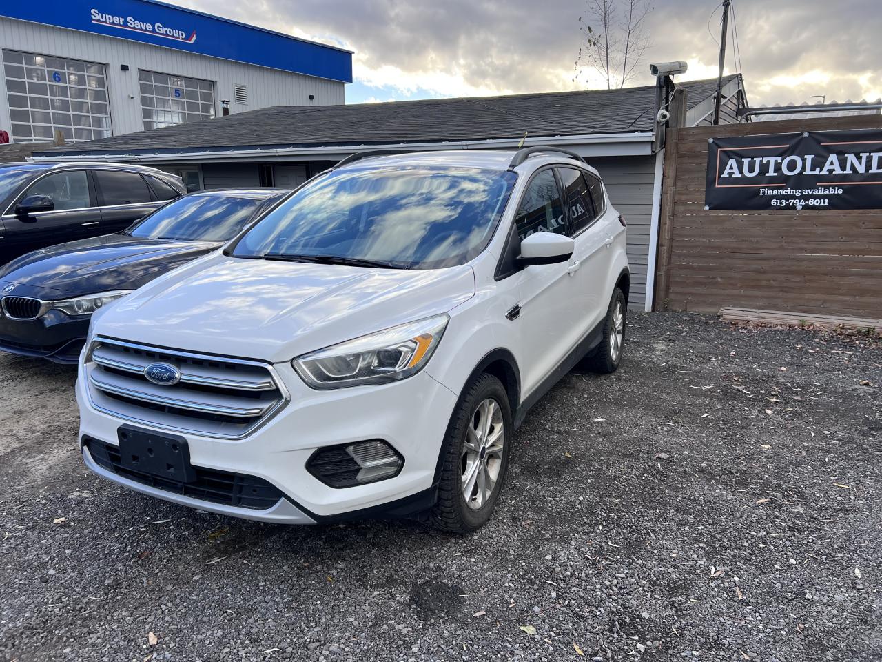 Used 2017 Ford Escape SE for sale in Ottawa, ON