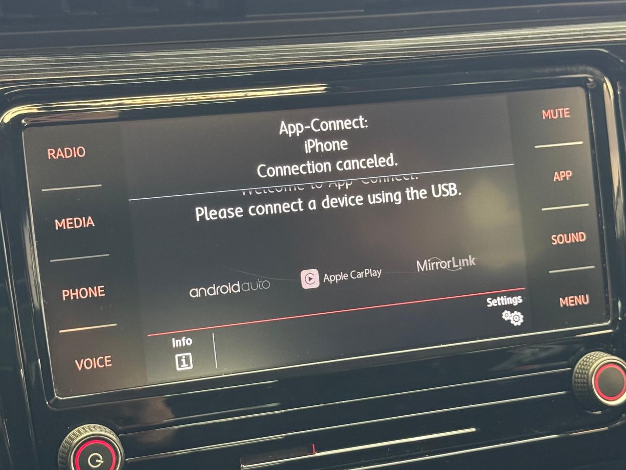 2021 Volkswagen Passat Highline+Adaptive Cruise+LKA+CLEAN CARFAX - Photo #33