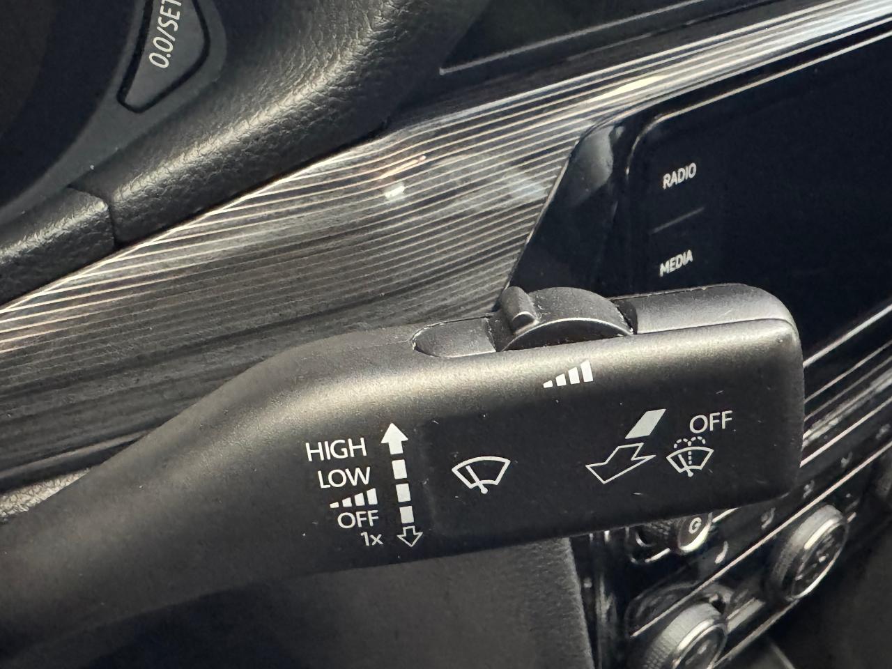 2021 Volkswagen Passat Highline+Adaptive Cruise+LKA+CLEAN CARFAX - Photo #47
