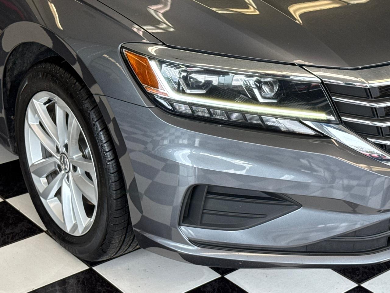 2021 Volkswagen Passat Highline+Adaptive Cruise+LKA+CLEAN CARFAX Photo104