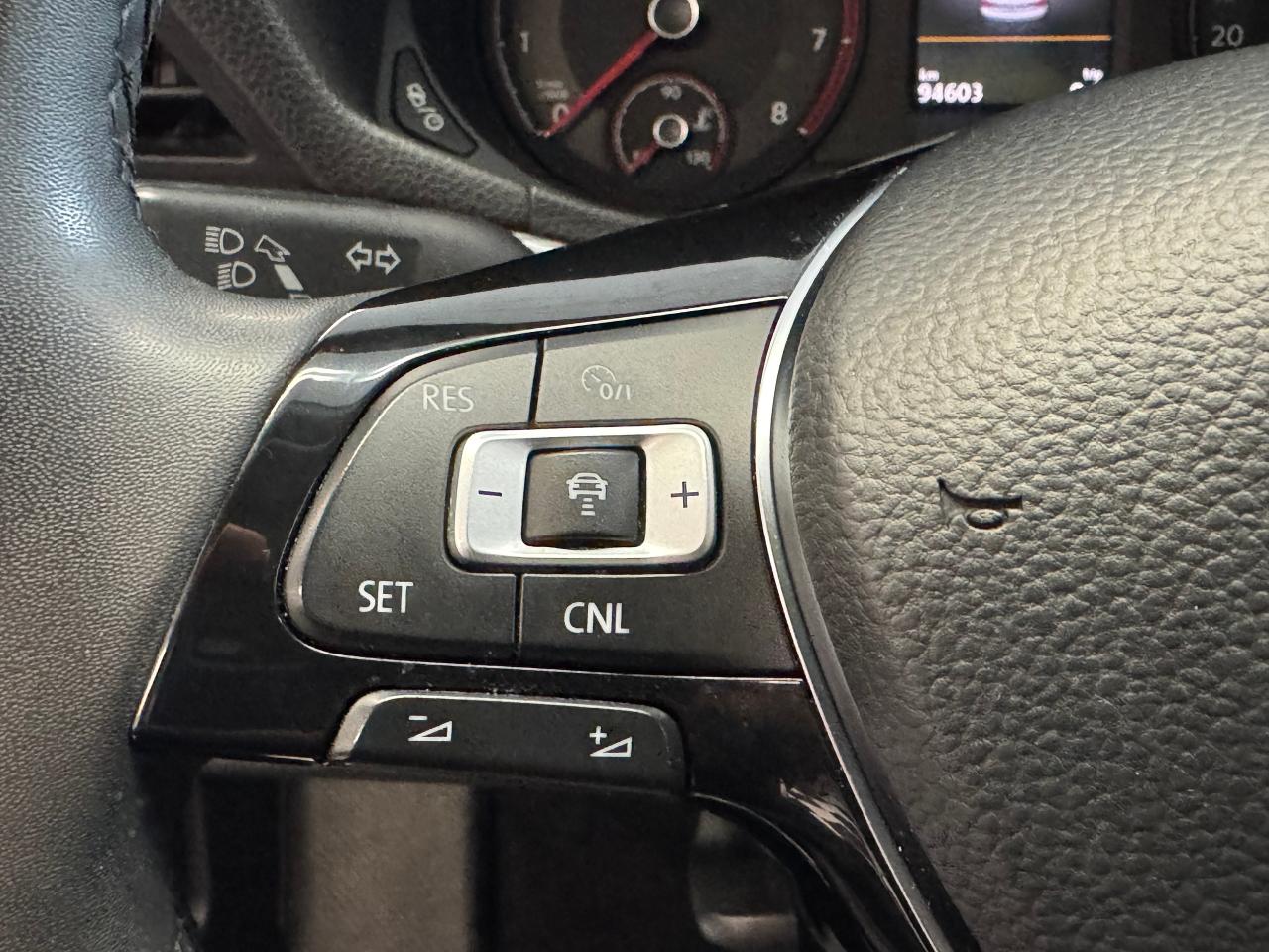 2021 Volkswagen Passat Highline+Adaptive Cruise+LKA+CLEAN CARFAX - Photo #46