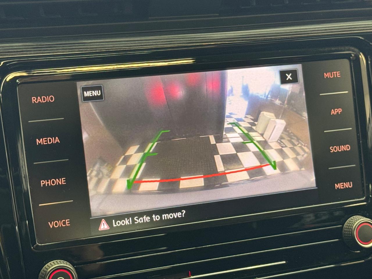 2021 Volkswagen Passat Highline+Adaptive Cruise+LKA+CLEAN CARFAX - Photo #15