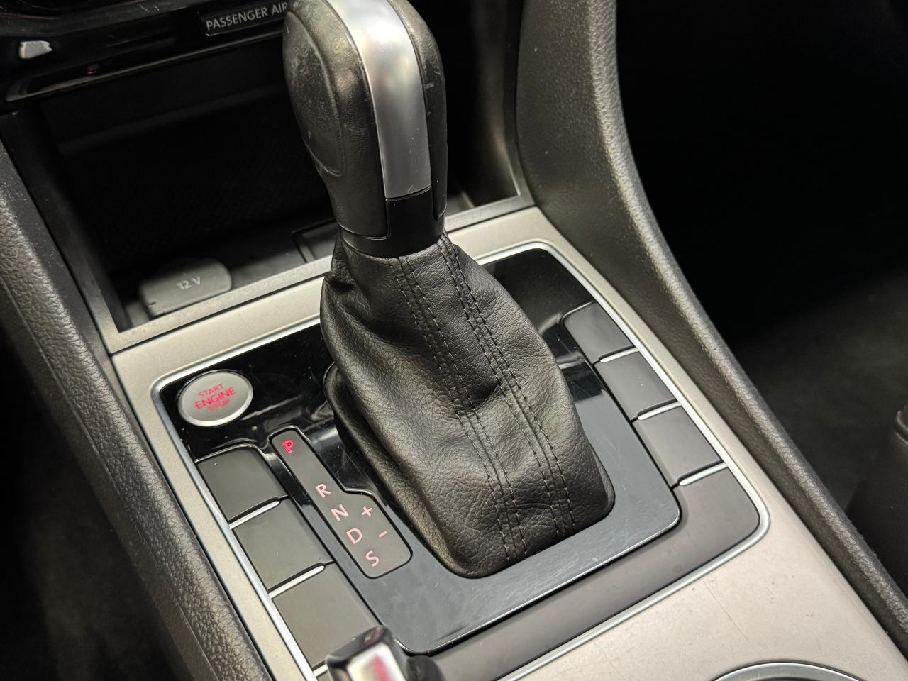 2021 Volkswagen Passat Highline+Adaptive Cruise+LKA+CLEAN CARFAX - Photo #37