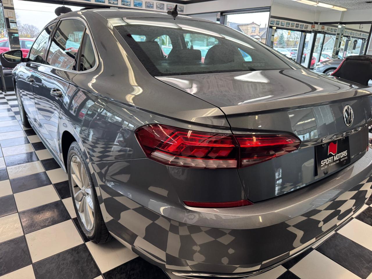 2021 Volkswagen Passat Highline+Adaptive Cruise+LKA+CLEAN CARFAX - Photo #40