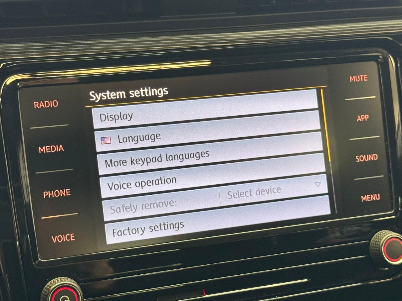 2021 Volkswagen Passat Highline+Adaptive Cruise+LKA+CLEAN CARFAX - Photo #35