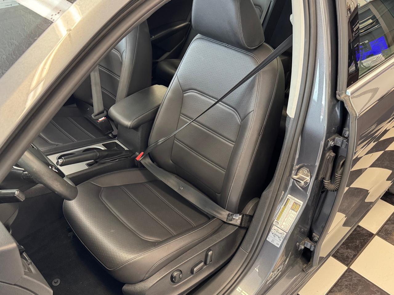 2021 Volkswagen Passat Highline+Adaptive Cruise+LKA+CLEAN CARFAX - Photo #22