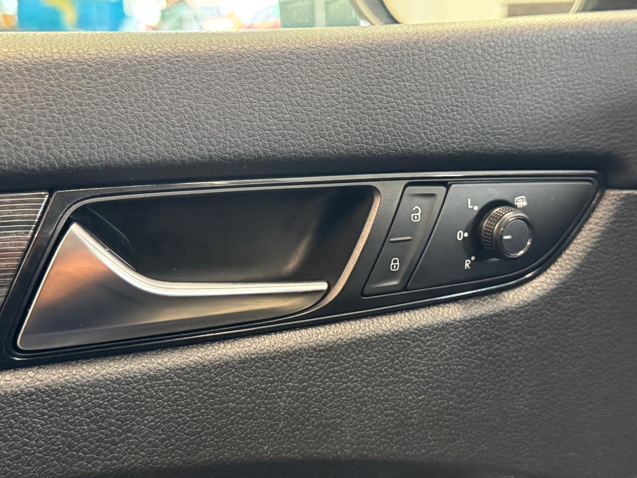2021 Volkswagen Passat Highline+Adaptive Cruise+LKA+CLEAN CARFAX - Photo #51