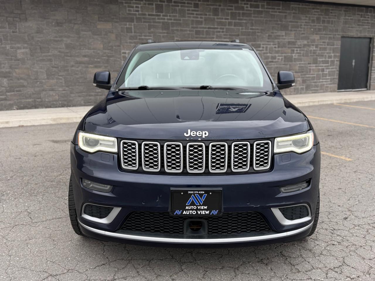 2017 Jeep Grand Cherokee Summit **FULLY LOADED MODEL** - Photo #2