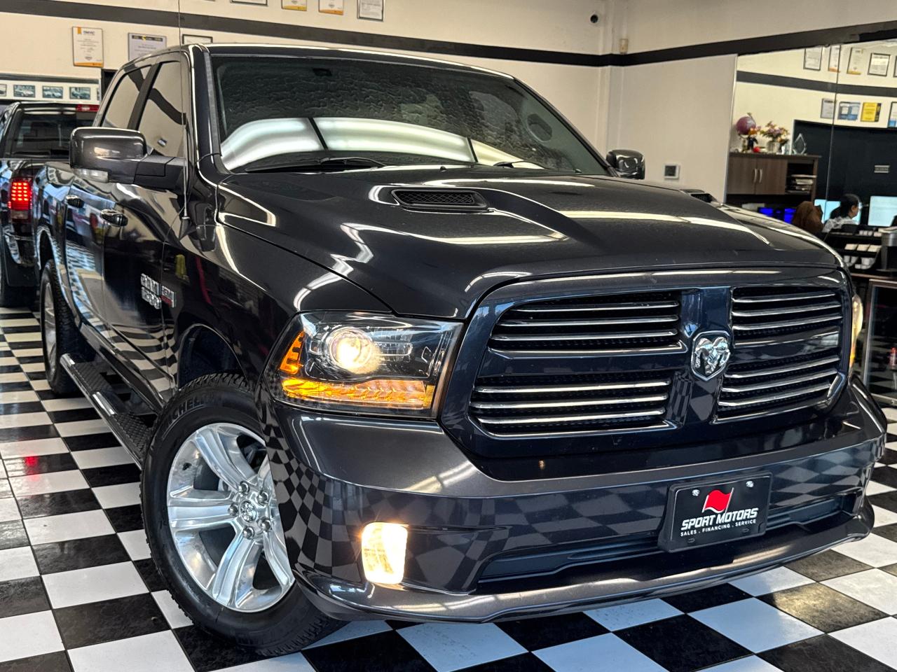 2014 RAM 1500 SPORT 5.7L V8 4x4+Roof+Rust Proofed+CLEAN CARFAX Photo17