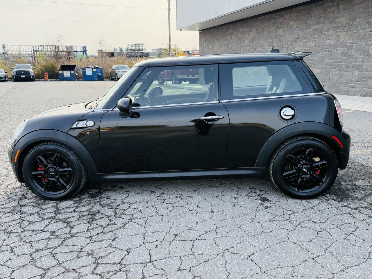 2010 MINI Cooper Hardtop S **6 SPEED MANUAL** - Photo #9