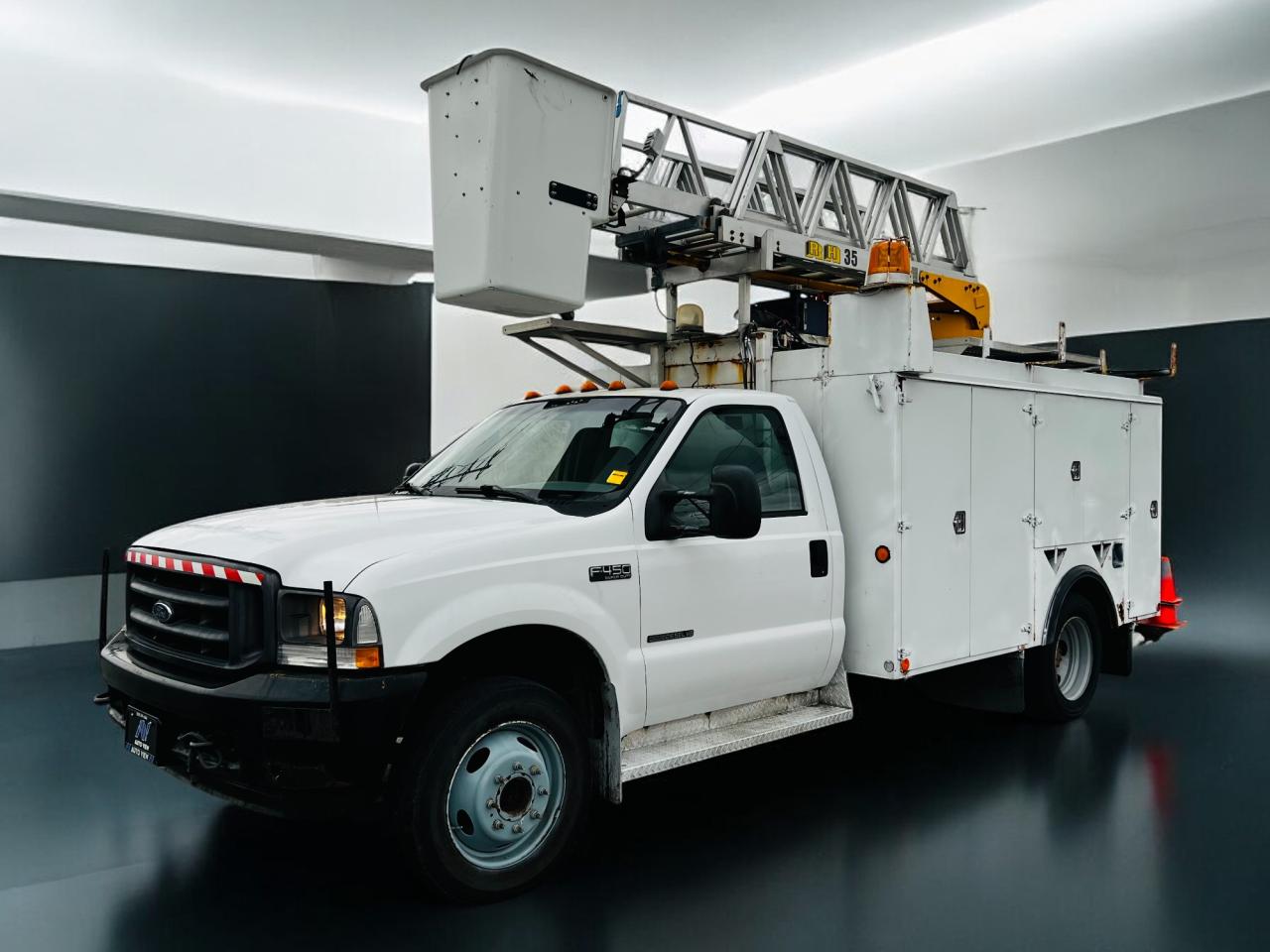 2003 Ford F-450 Super Duty DRW **BUCKET TRUCK**35' BOOM** - Photo #9