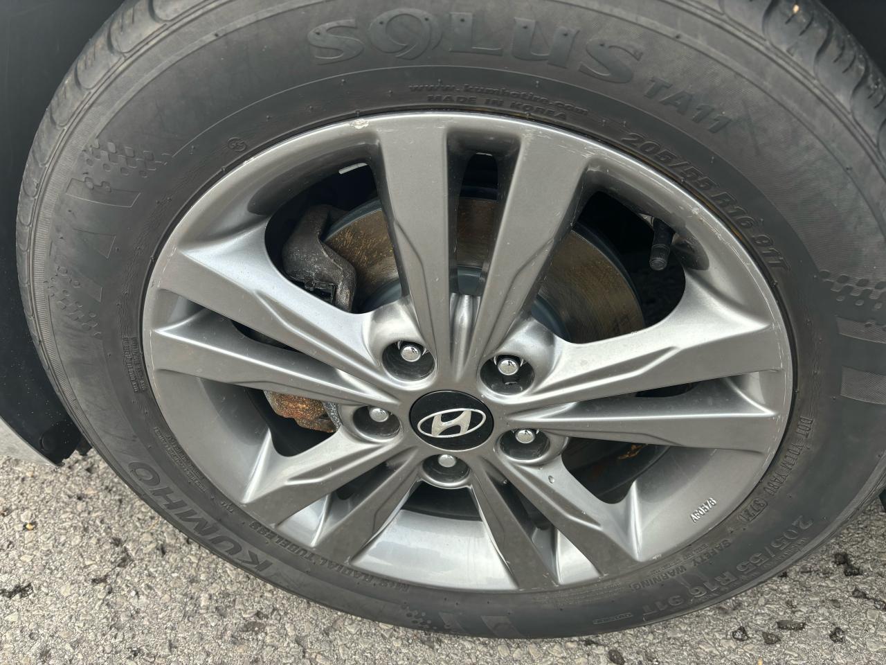 2018 Hyundai Elantra GL, Blind spot monitor, Back-Up Camera, Alloy Rims - Photo #9