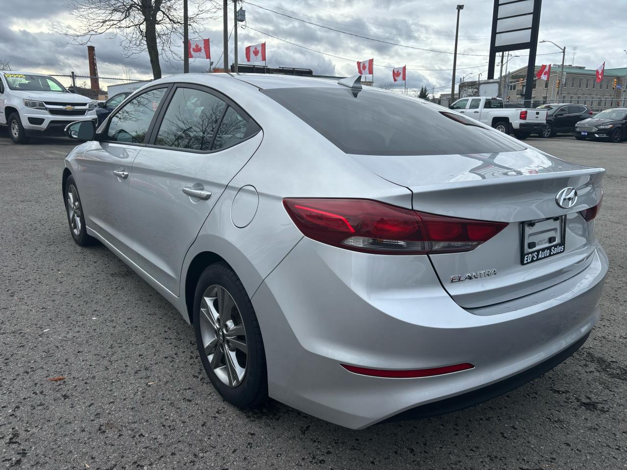 2018 Hyundai Elantra GL, Blind spot monitor, Back-Up Camera, Alloy Rims - Photo #5