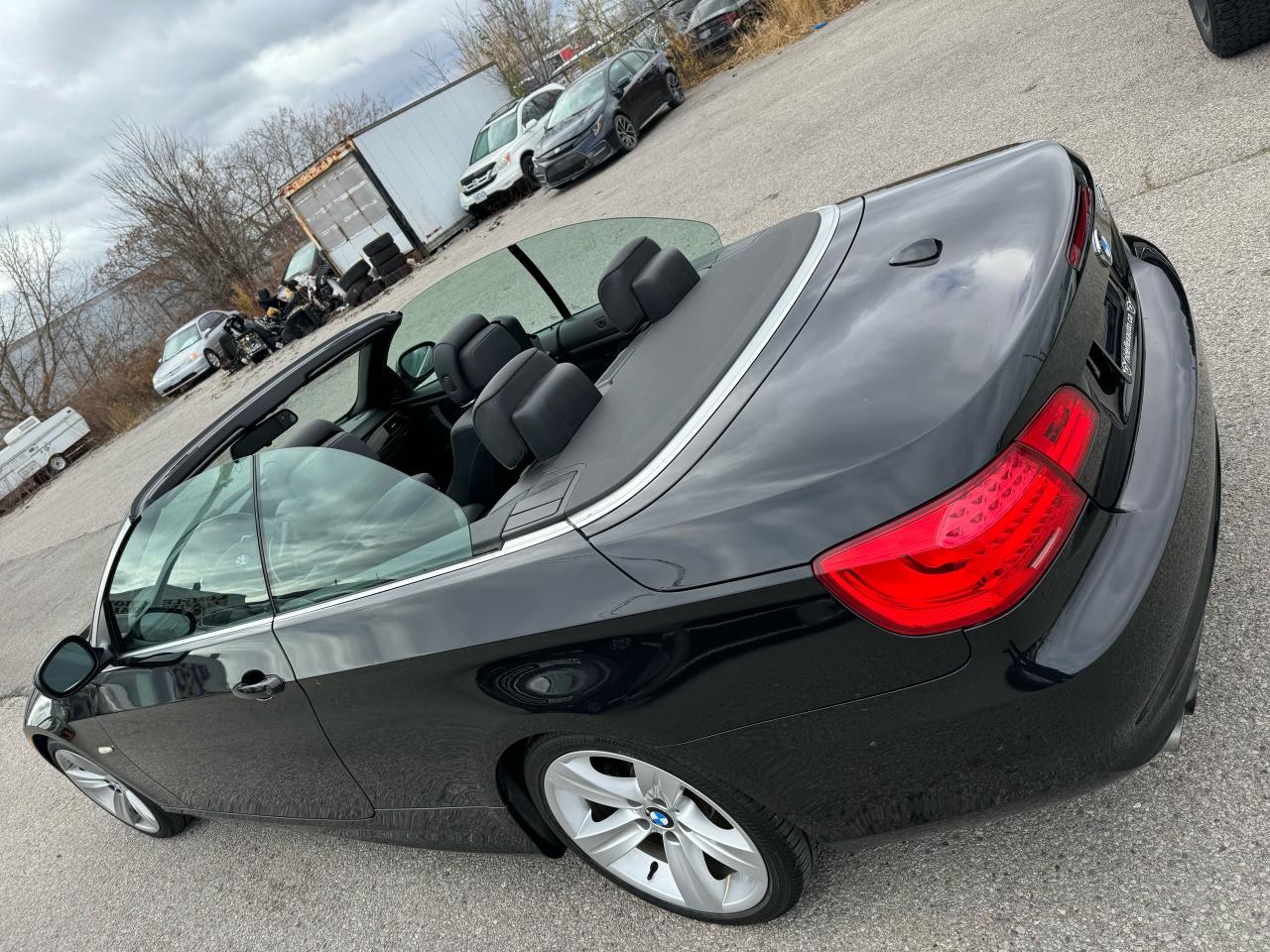 2011 BMW 3 Series 328I Convetible Photo4