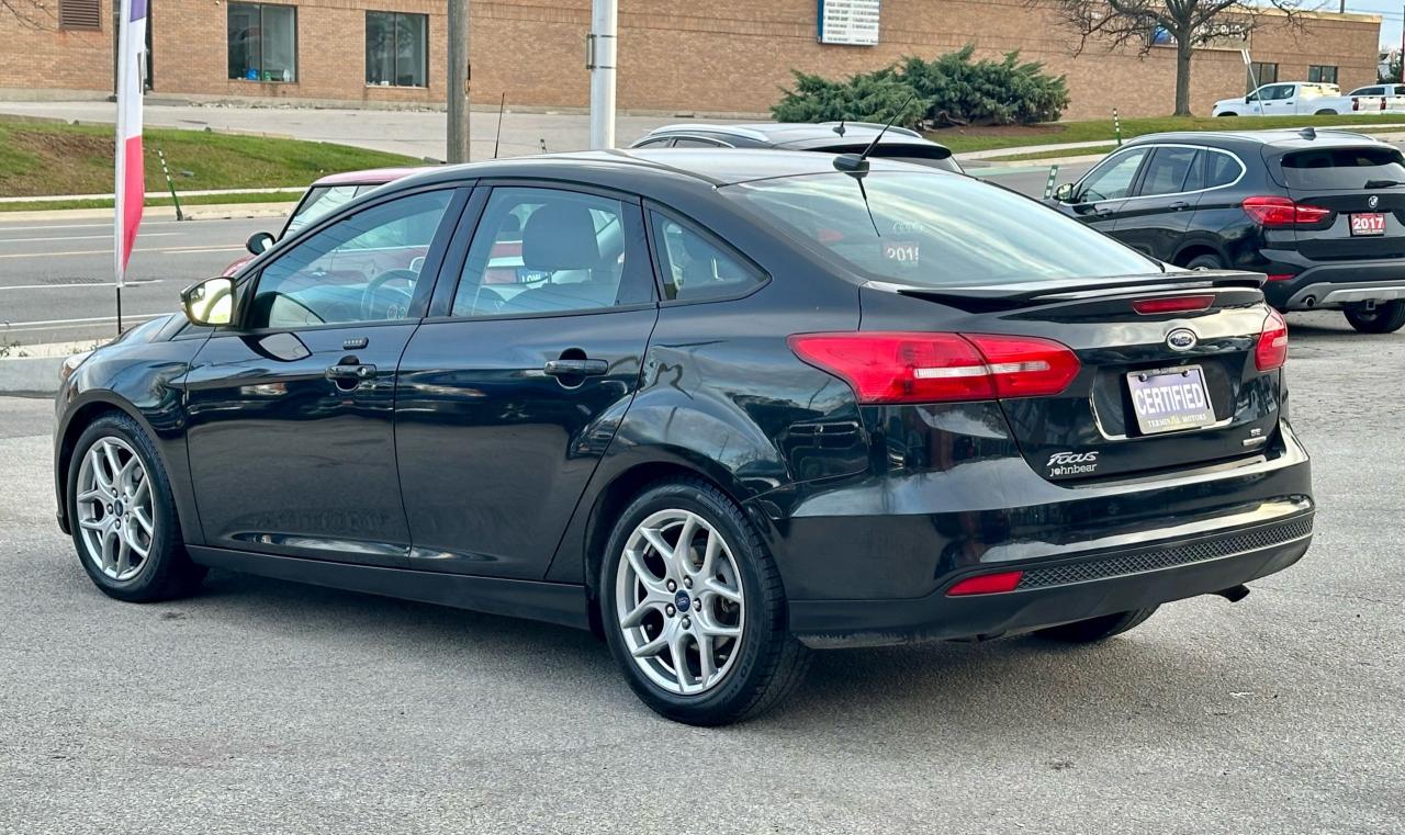 2015 Ford Focus 4DR SDN SE Photo2