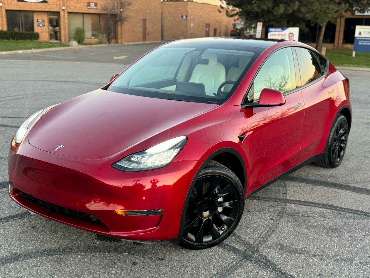 Used 2021 Tesla Model Y LONG RANGE for sale in Brampton, ON