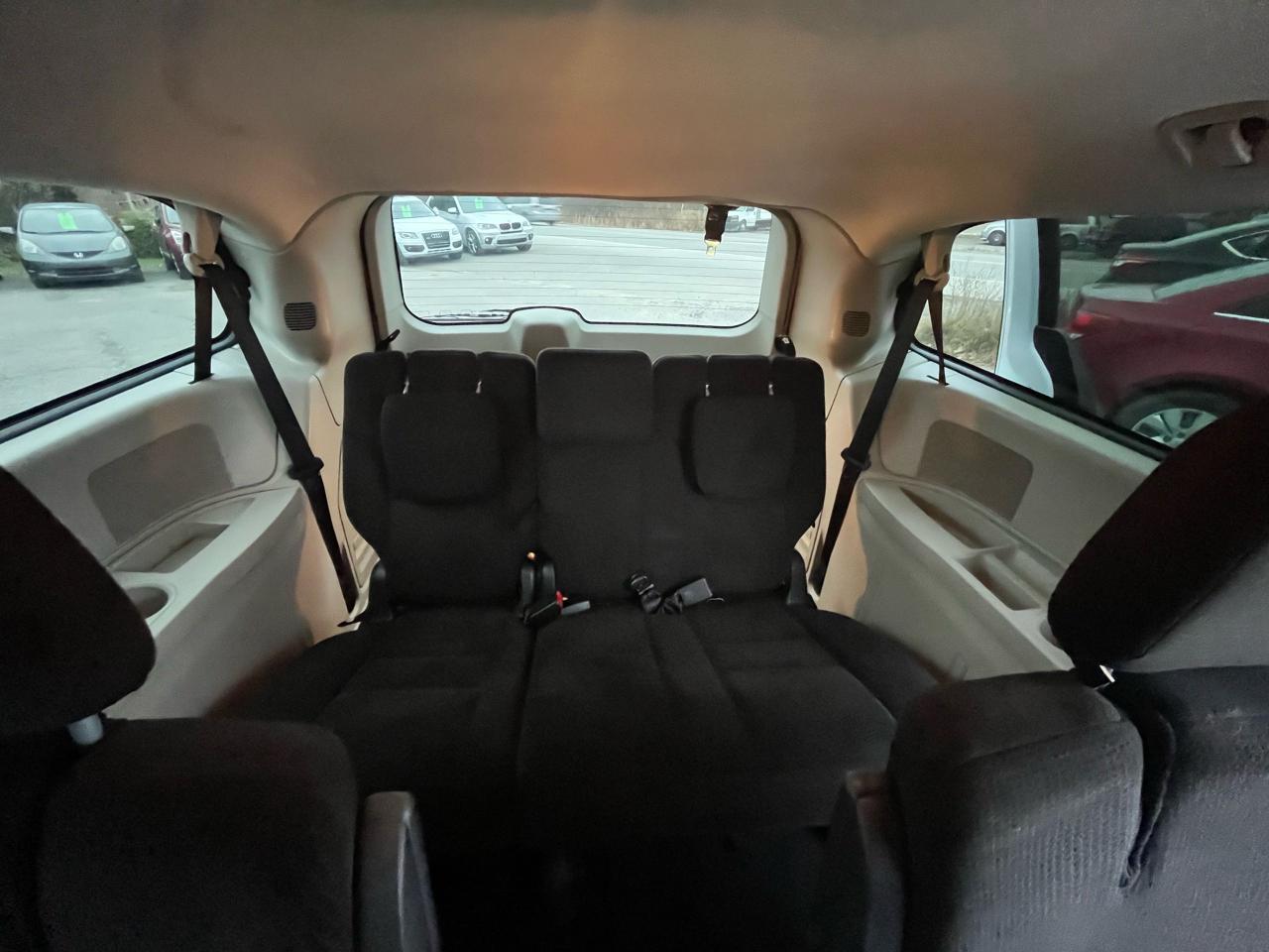 2016 Dodge Grand Caravan SXT - Photo #14