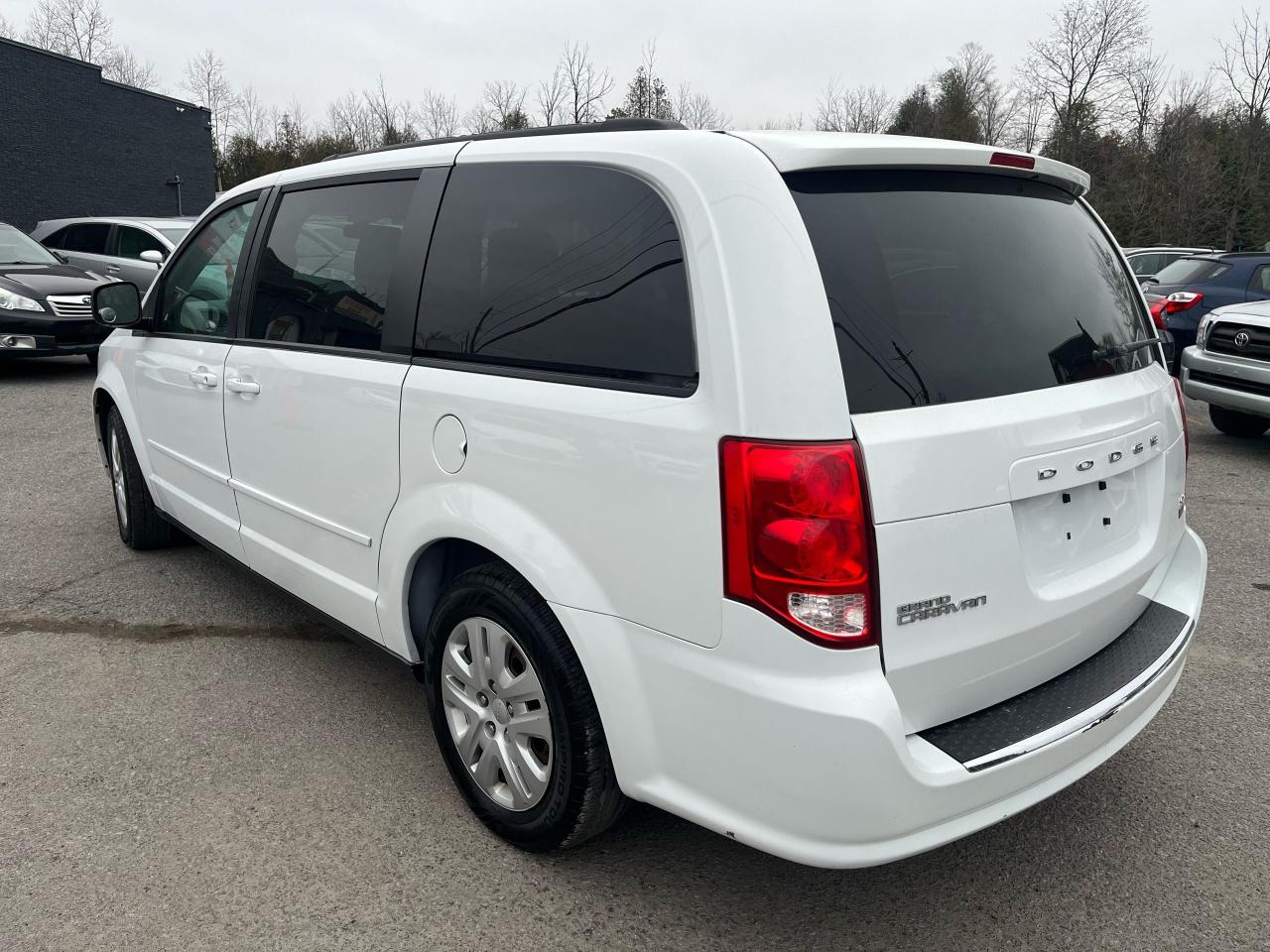 2016 Dodge Grand Caravan SXT - Photo #6