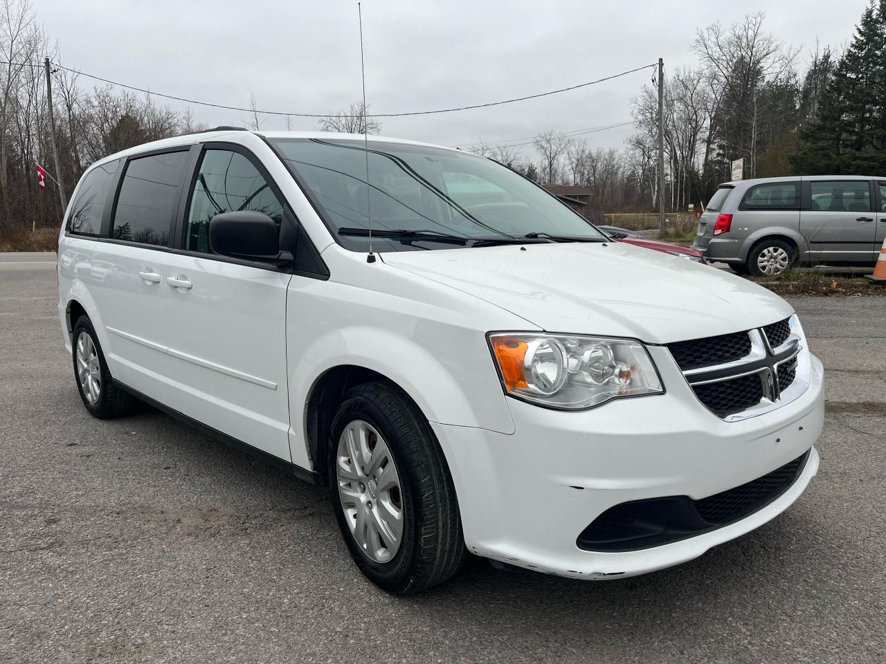 2016 Dodge Grand Caravan SXT - Photo #1