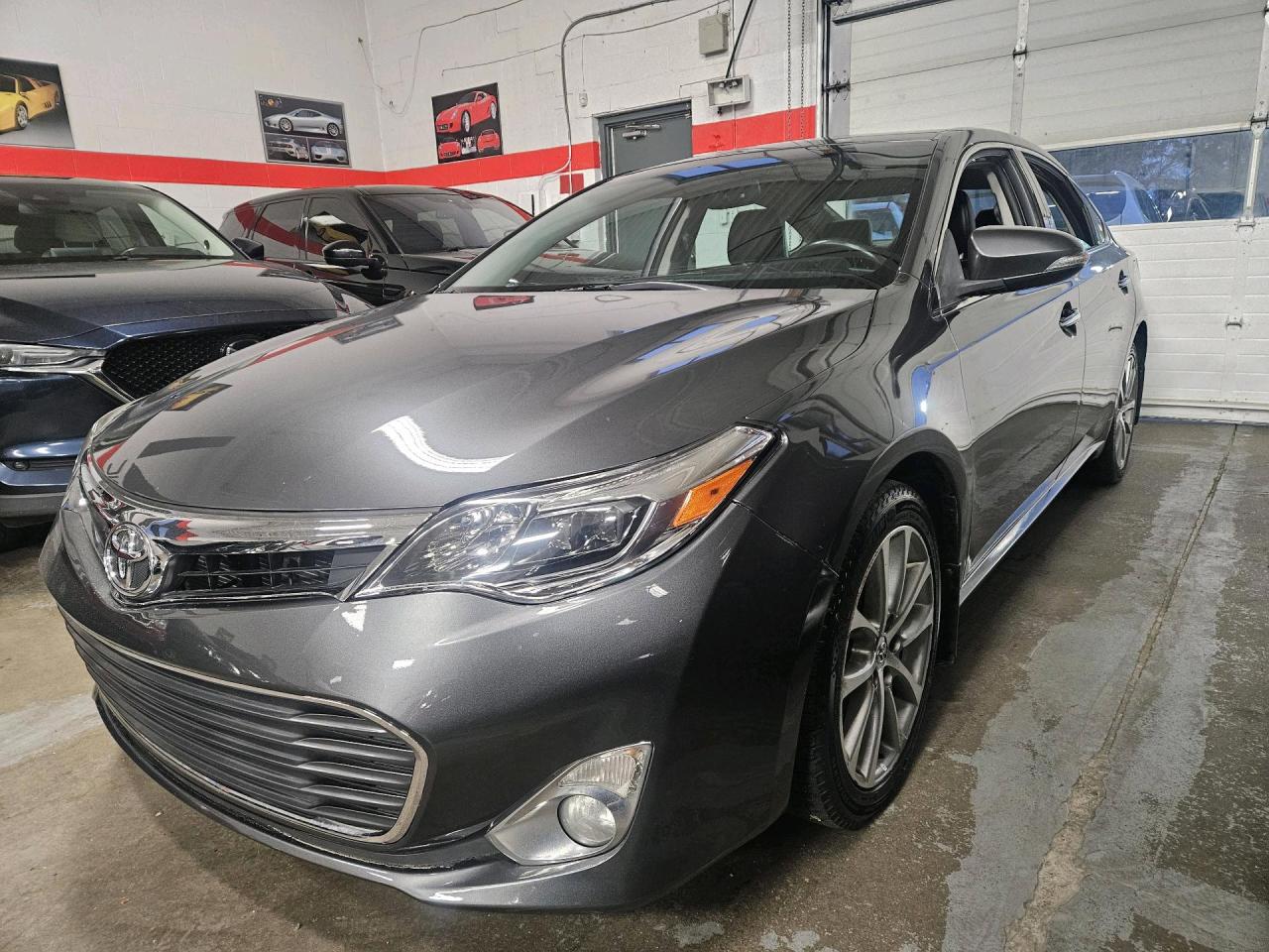 Used 2015 Toyota Avalon Limited for sale in North York, ON