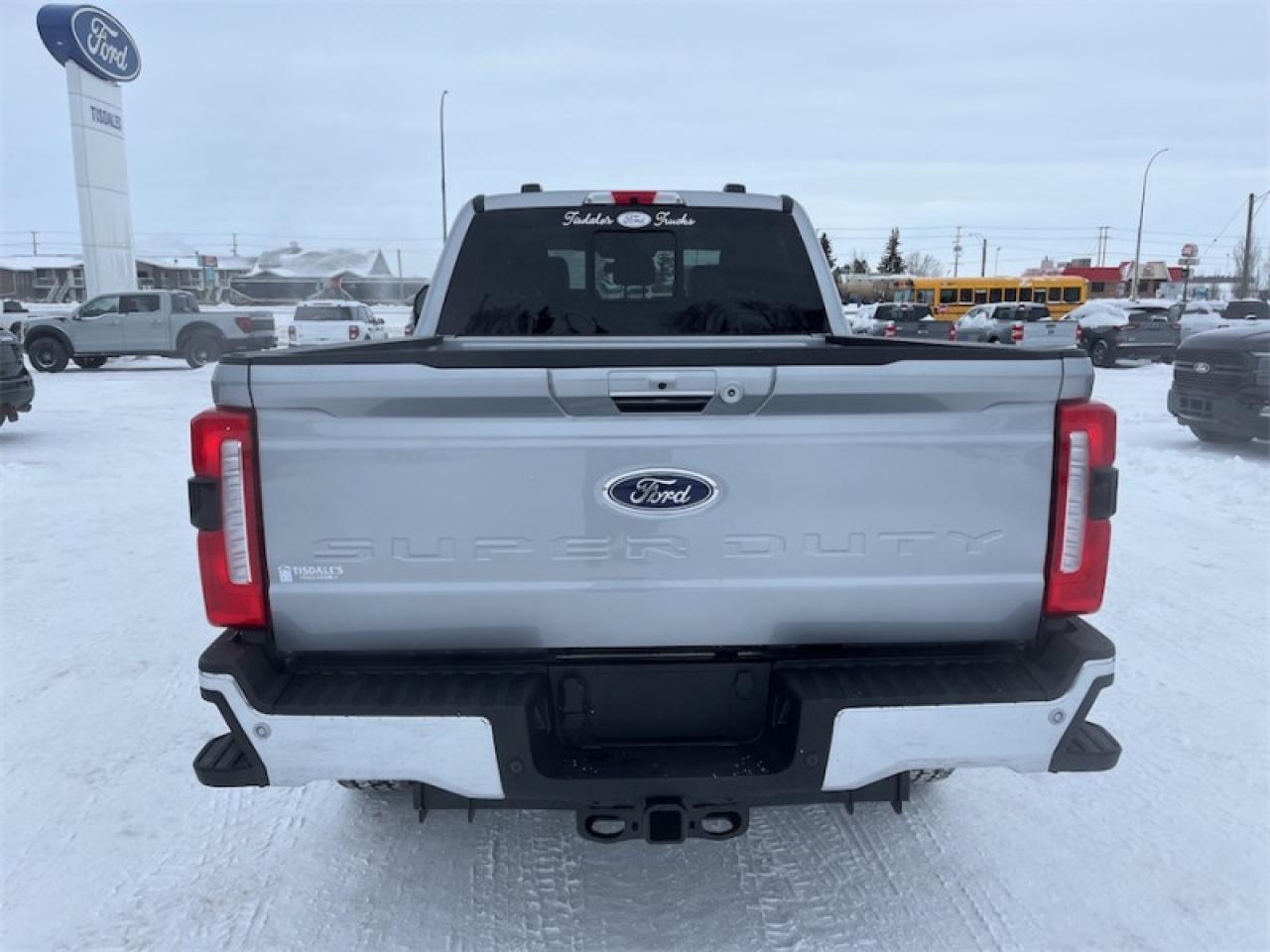 2024 Ford F-350 Super Duty Lariat  - Leather Seats Photo5