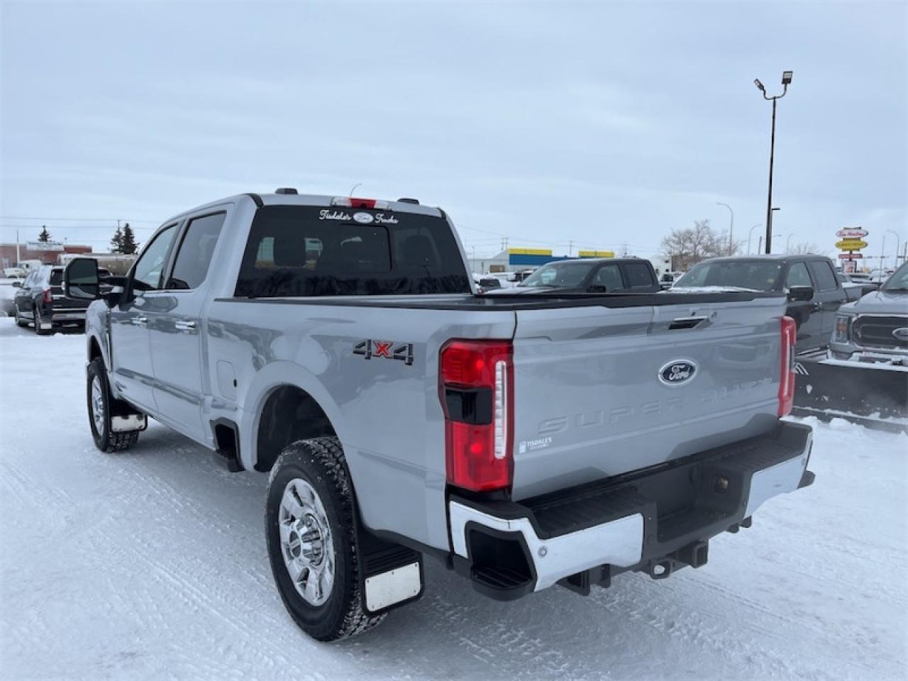 2024 Ford F-350 Super Duty Lariat  - Leather Seats Photo5