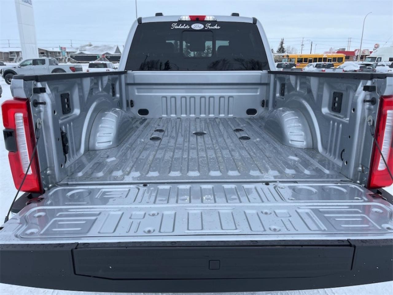 2024 Ford F-350 Super Duty Lariat  - Leather Seats Photo5