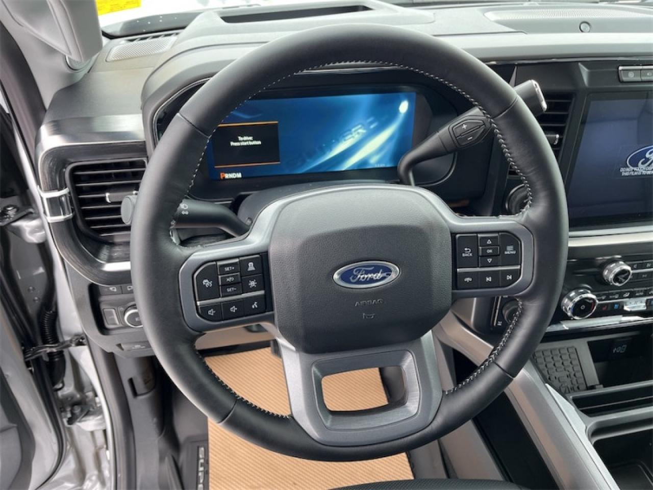 2024 Ford F-350 Super Duty Lariat  - Leather Seats Photo5