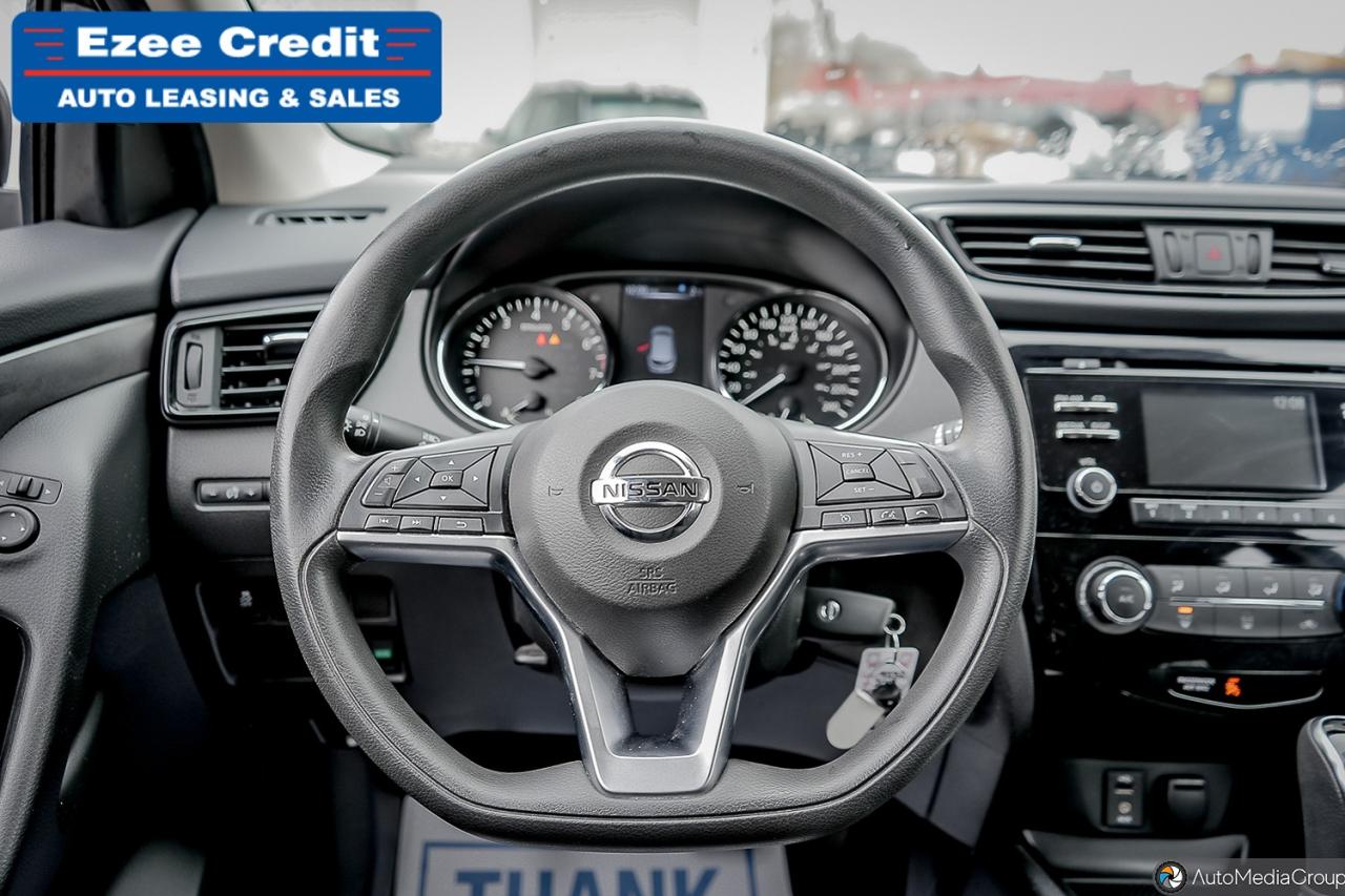 2018 Nissan Qashqai S Photo17