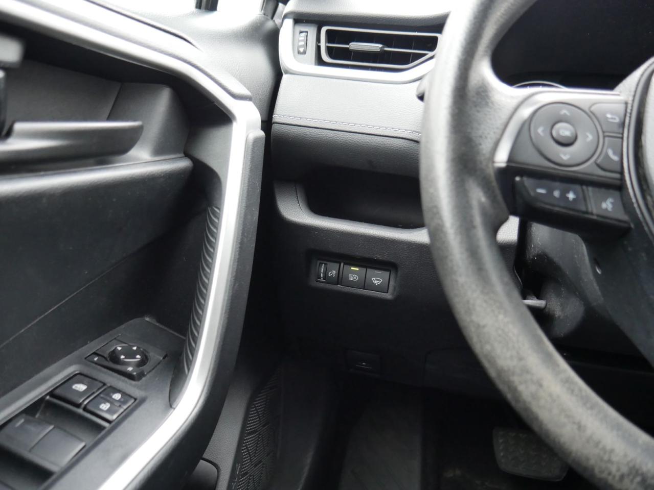 2021 Toyota RAV4 LE - Photo #17