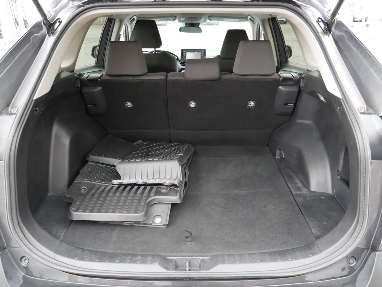 2021 Toyota RAV4 LE - Photo #24